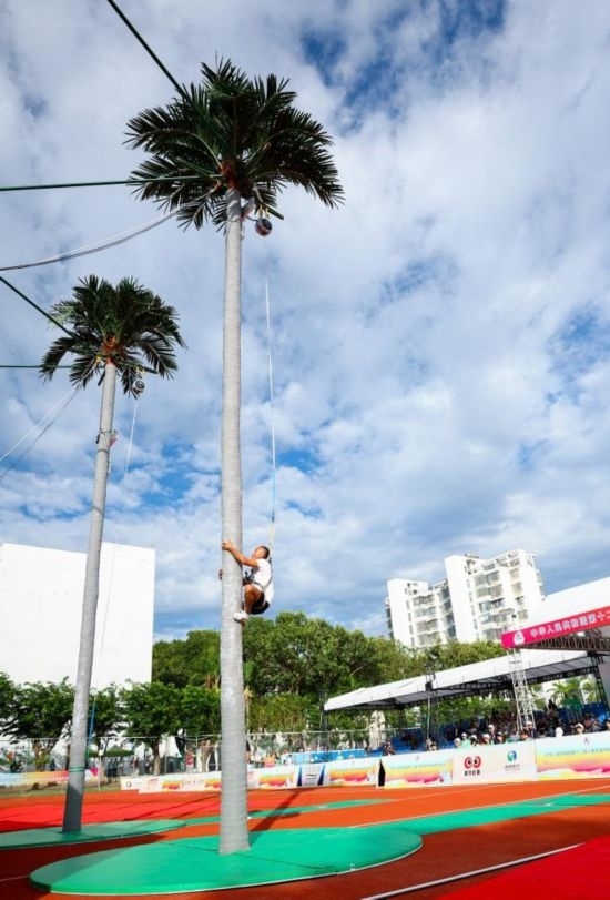 11月23日，海南隊(duì)選手曾祥天在比賽中。新華社記者 楊植森 攝
