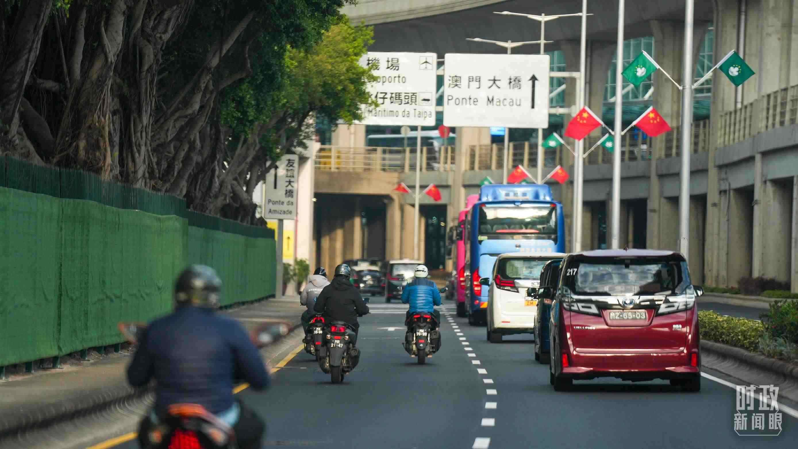 △澳門街頭。（總臺(tái)記者李晉拍攝）
