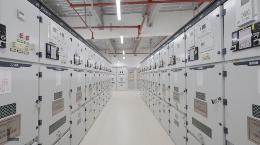 300兆瓦壓氣儲能示范工程高壓配電室。受訪者供圖