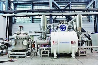 超導(dǎo)直線(xiàn)等離子體裝置“赤霄” 中國(guó)科學(xué)院合肥物質(zhì)科學(xué)研究院供圖