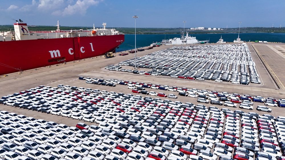 這是2024年3月28日拍攝的斯里蘭卡漢班托塔港（無人機(jī)照片）。新華社記者徐欽攝