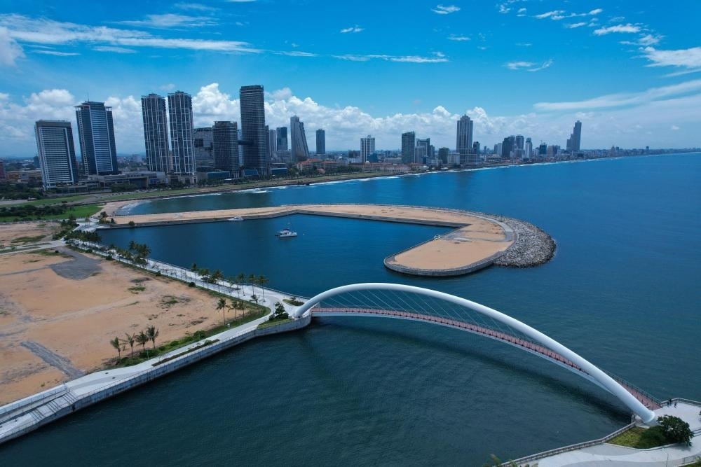 這是2024年10月26日在斯里蘭卡科倫坡港口城拍攝的城市風(fēng)光。新華社發(fā)（科倫坡港口城供圖）