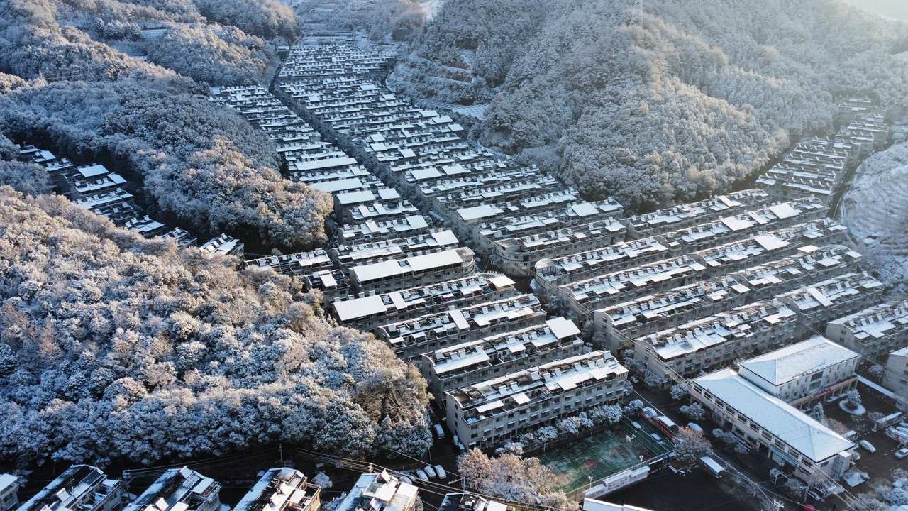 慶元縣濛洲街道同濟(jì)新村，雪后初霽。慶元縣融媒體中心 供圖