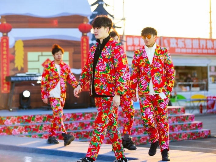 東北滑雪走秀現(xiàn)場(chǎng)。人民網(wǎng)記者 許維娜攝