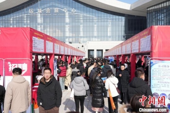 圖為招聘活動(dòng)現(xiàn)場(chǎng)。 解凱光 攝