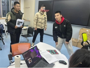 智能無人系統(tǒng)“做中悟”高階項目式課程。校方供圖