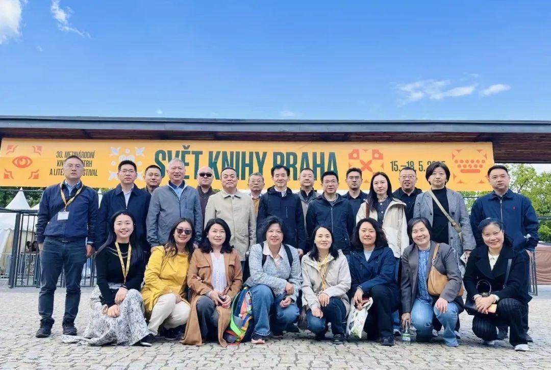 中國(guó)出版界代表團(tuán)合影。圖片均由國(guó)圖集團(tuán)供圖