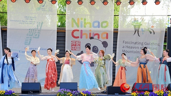 舞蹈《寄明月》。人民網(wǎng)記者 殷淼