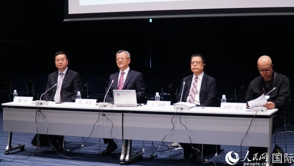 與會(huì)專家熱切交流。人民網(wǎng) 蔣曉辰攝